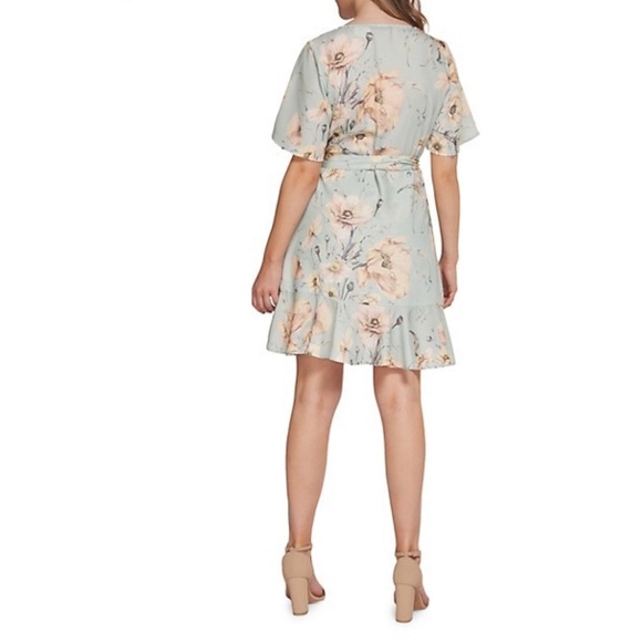 Dex Vintage Floral Style Wrap Dress - Picture 2 of 13